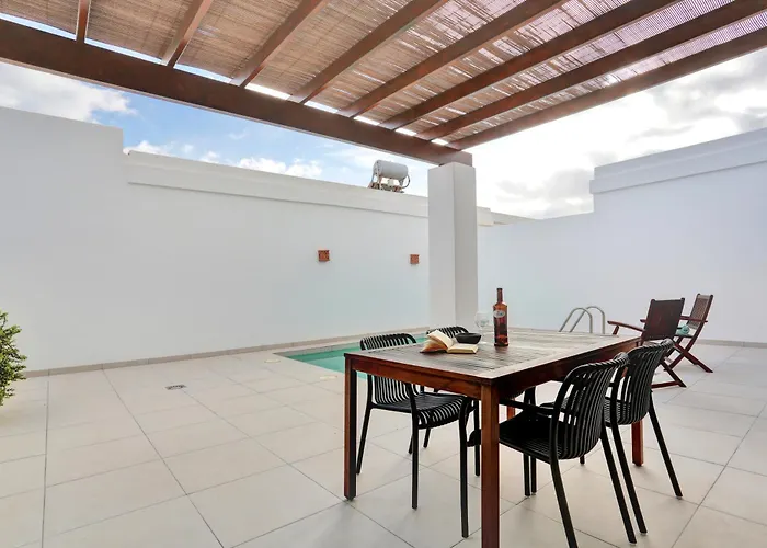 Oliva, Private In Villa Playa Blanca